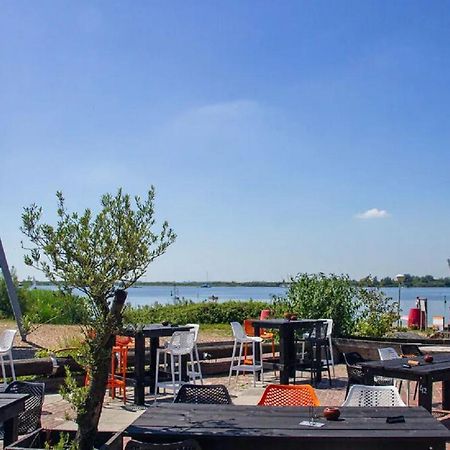 Chalet Op Camping Lauwersoog Met 3 Slaapkamers En Vaatwasser - Joycasa Екстериор снимка