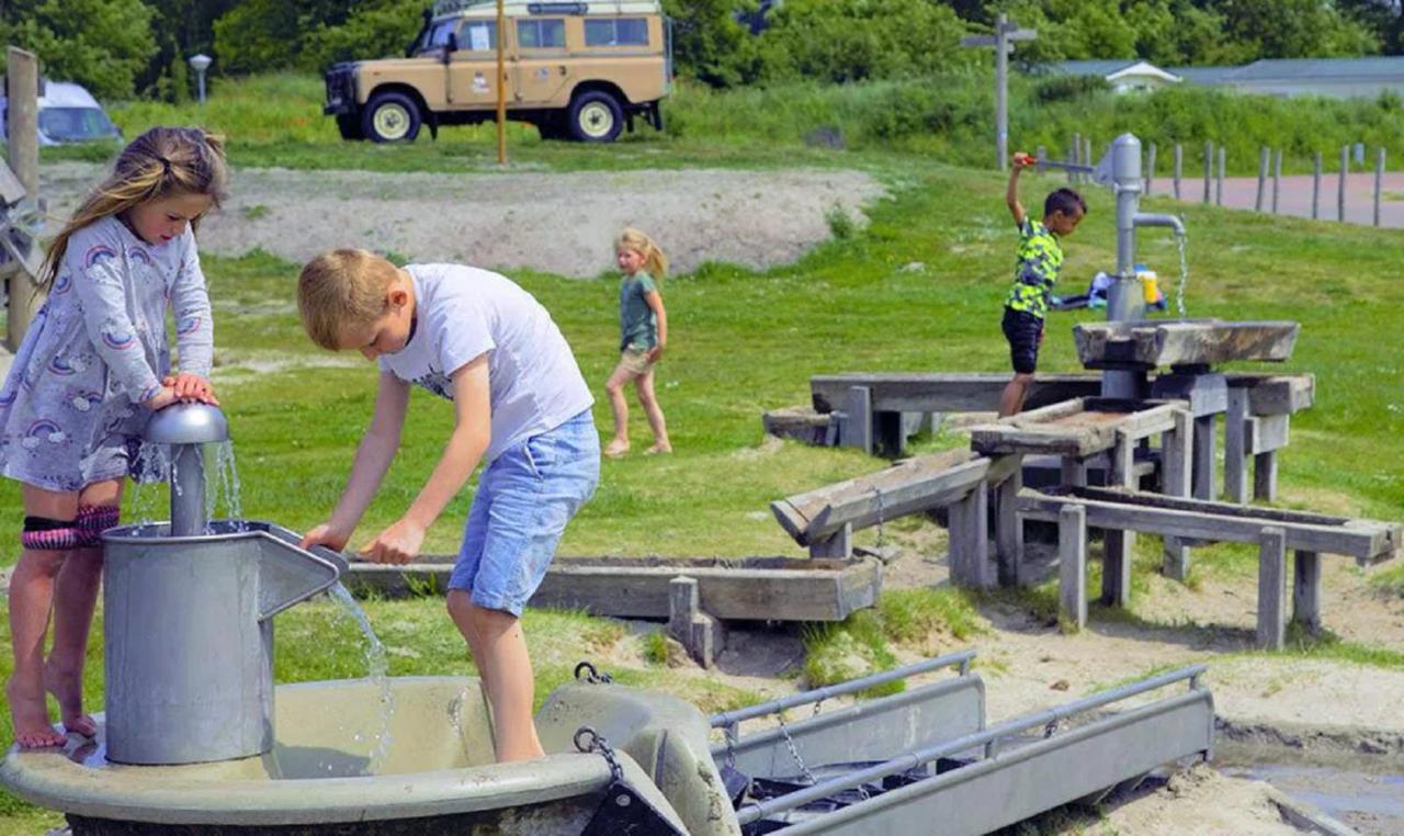 Chalet Op Camping Lauwersoog Met 3 Slaapkamers En Vaatwasser - Joycasa Екстериор снимка