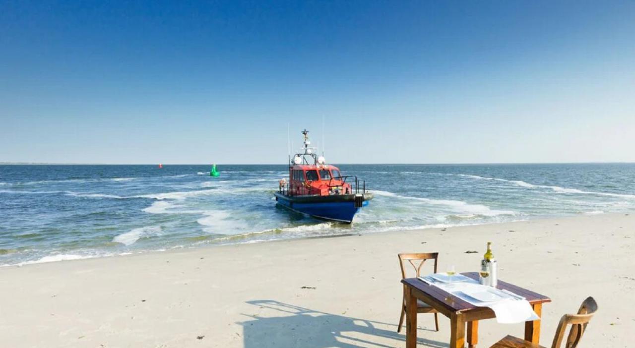 Chalet Op Camping Lauwersoog Met 3 Slaapkamers En Vaatwasser - Joycasa Екстериор снимка