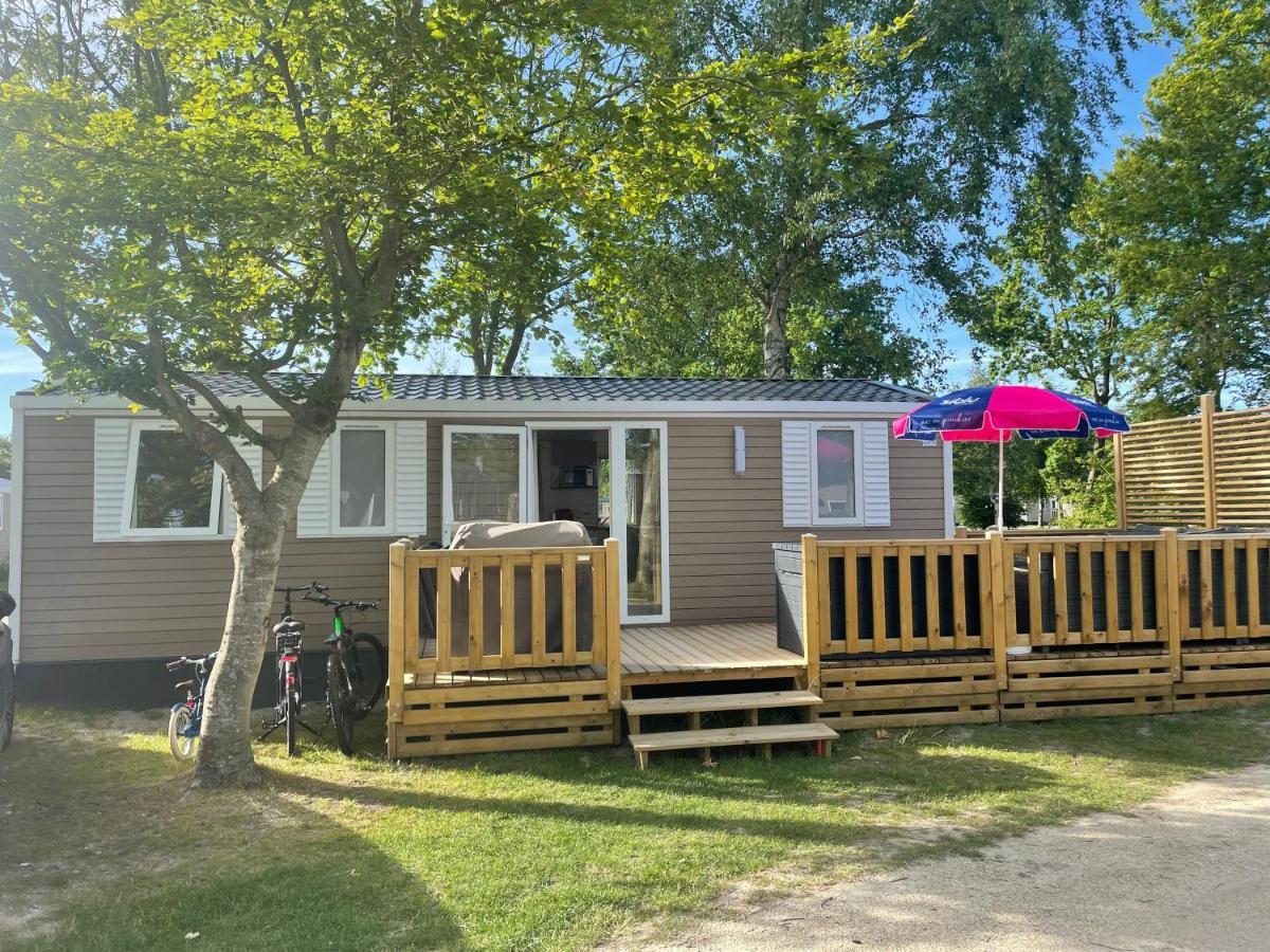 Chalet Op Camping Lauwersoog Met 3 Slaapkamers En Vaatwasser - Joycasa Екстериор снимка